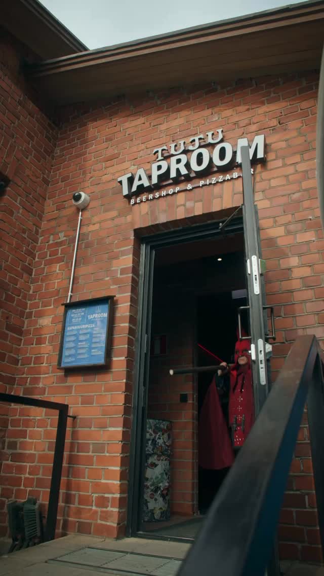 Pyöveli ei juo maitoa. Miksi sinä sitten joisit?
Unohda maito. Juo Pyöveli.
Saatavilla Alkoista kautta maan.