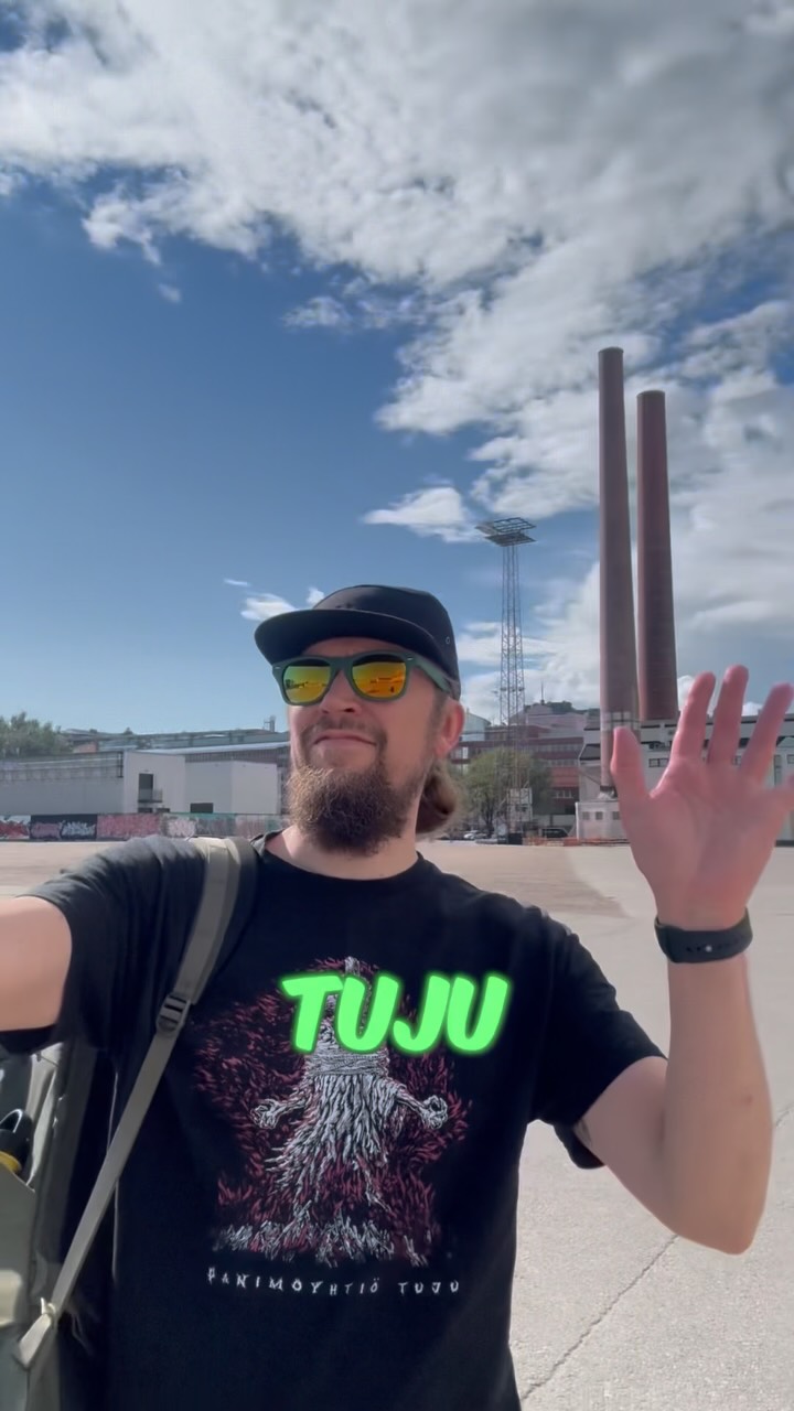Tänä viikonloppuna iloitaan, jamitellaan ja nautitaan elämästä, sillä Tuju on tänäkin vuonna 🌸HELSINKI DEATH FESTIN🌸 virallinen olutyhteistyökumppani!

Kuulkaas siis höpsöt! Tänä vuonna Tuju on tehnyt festareita varten Uhrimallas 6,0% Death NEIPAn! Suunnatkaa Tujun tiskille, jossa kaadamme auringon kanssa kilpaa säikehtivää NEIPAA festariyleisölle.

Lavalla herkällä otteella kirkassointuiset riffit helisevät, duurivoittoinen heleys täyttää ilman ja pakko myöntää – pojat ovat kyllä kovia paukuttamaan rumpuja!

Valitse Tuju – miksipä kuolema ei voisi olla näin mukavaa? 🥰